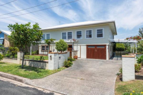 Sunset House - Oceanstays Yamba
